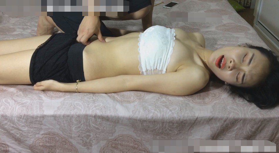 怡静9吸打捅肚