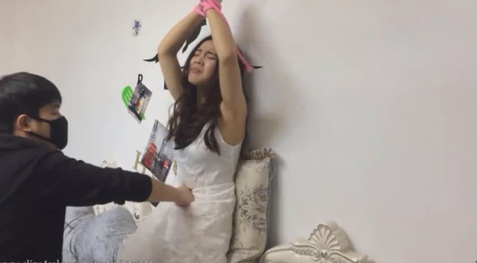 颖儿6打肚子