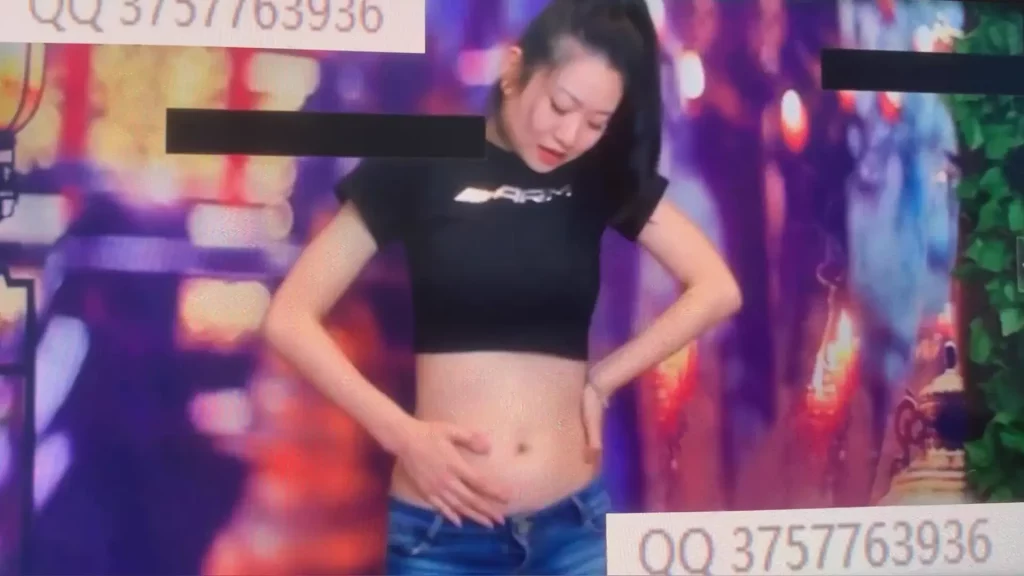 南亚小国莉亚被雇佣兵入腹